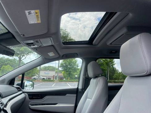 Used 2023 Honda Odyssey Touring image 28
