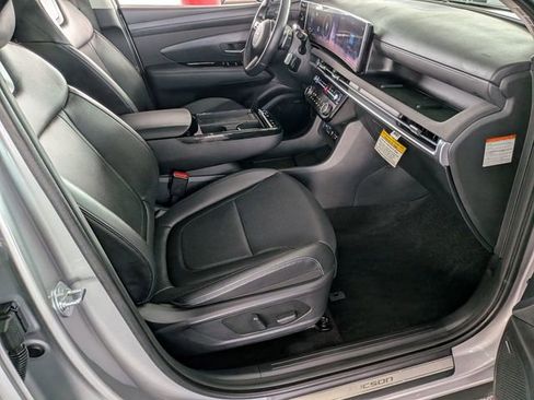Used 2025 Hyundai Tucson Limited AWD/4WD image 35