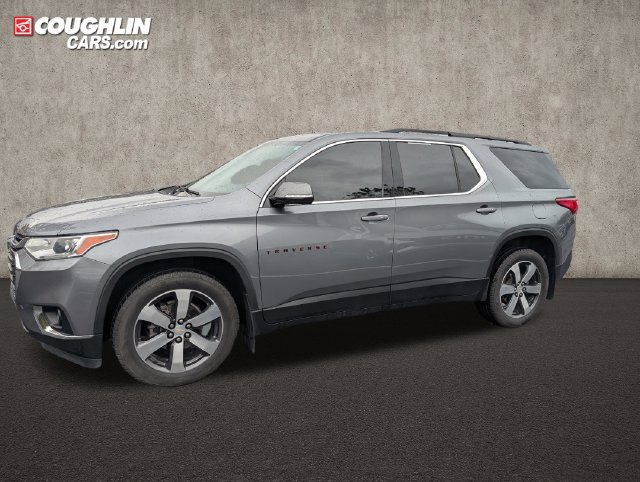 Used 2021 Chevrolet Traverse LT w/ LT Premium Package AWD/4WD image 4