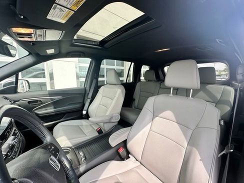 Used 2023 Honda Passport EX-L image 9