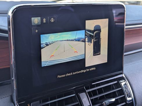 Used 2020 Lincoln Navigator Reserve w/ Cargo Convenience Package image 29