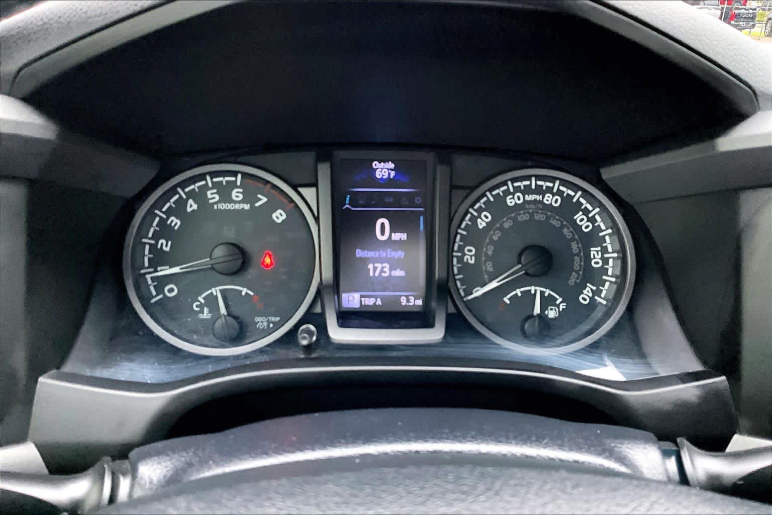 Used 2019 Toyota Tacoma TRD Off-Road AWD/4WD image 25