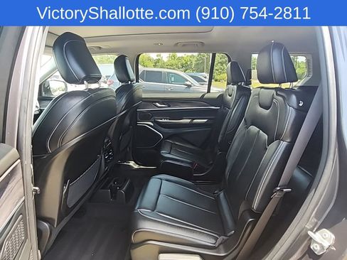 Certified 2022 Jeep Grand Cherokee L Limited AWD/4WD image 27