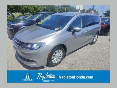 Used 2017 Chrysler Pacifica Touring w/ Tire & Wheel Group