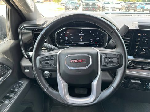 Used 2025 GMC Sierra 1500 SLT RWD image 12