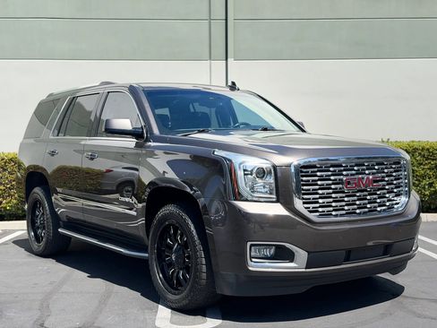 Used 2019 GMC Yukon Denali w/ Open Road Package AWD/4WD image 2
