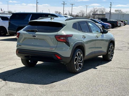 Certified 2024 Chevrolet Trax RS w/ Driver Confidence Package image 5