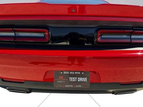 Used 2019 Dodge Challenger SXT w/ Plus Package image 15
