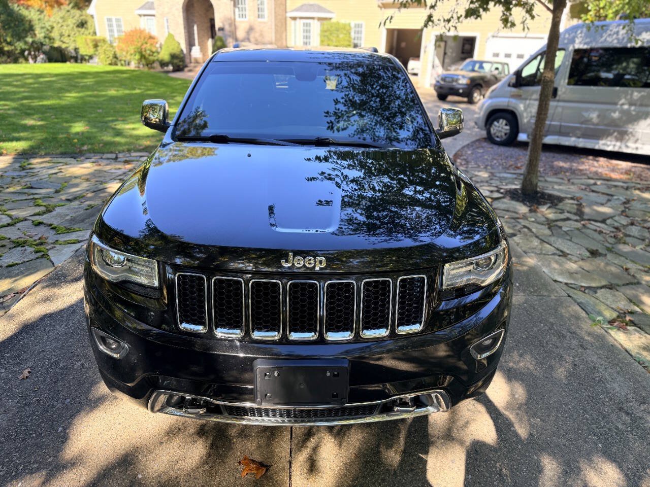 Used 2015 Jeep Grand Cherokee Overland AWD/4WD image 12