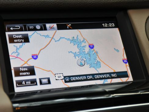 Used 2016 Land Rover LR4 HSE image 45