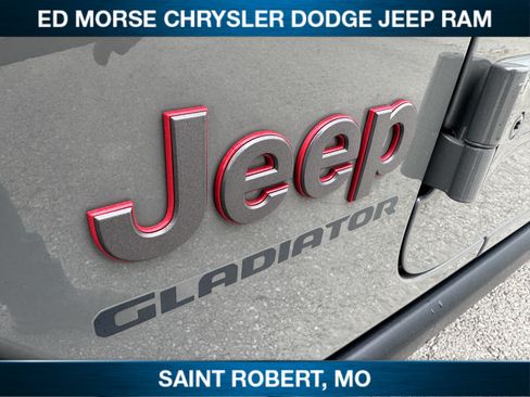 Used 2020 Jeep Gladiator Rubicon AWD/4WD image 9