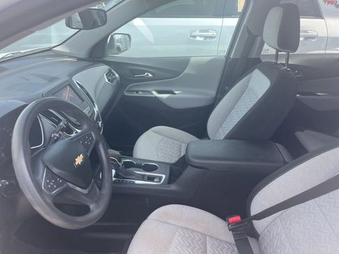 Used 2022 Chevrolet Equinox LT FWD image 4