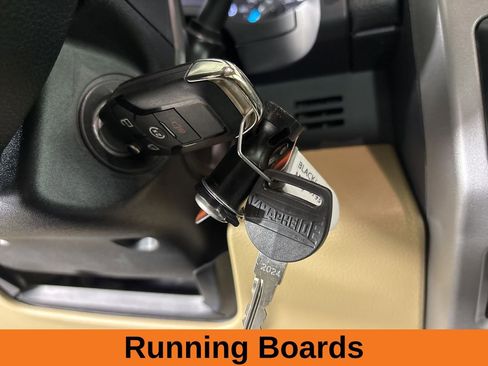 Used 2021 Ford F350 Lariat w/ Lariat Value Package AWD/4WD image 14