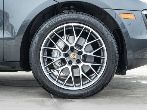 Used 2018 Porsche Macan S image 33