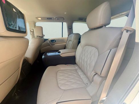 Used 2023 Nissan Armada Platinum w/ Captain's Chairs Package AWD/4WD image 11