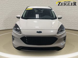 Used 2022 Ford Escape SEL video 2