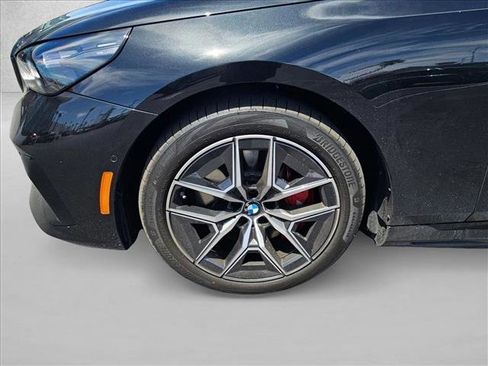 New 2026 BMW i5 eDrive40 w/ M Sport Package AWD/4WD image 10