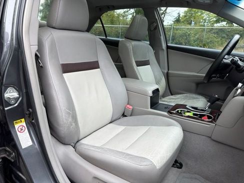 Used 2012 Toyota Camry XLE FWD image 12