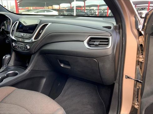 Used 2019 Chevrolet Equinox LT image 19