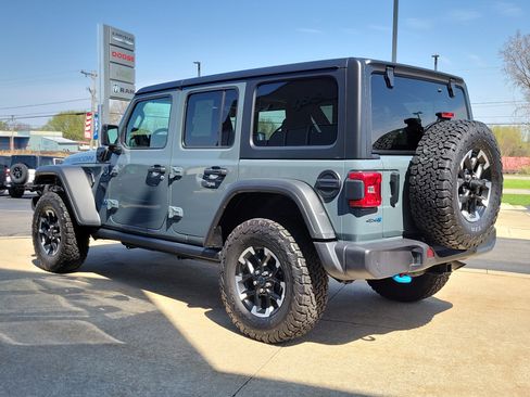 Used 2025 Jeep Wrangler Unlimited Rubicon 4xe w/ Safety Group AWD/4WD image 3