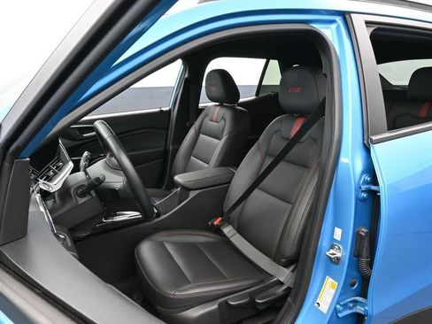 Used 2025 Chevrolet Trax RS FWD image 10