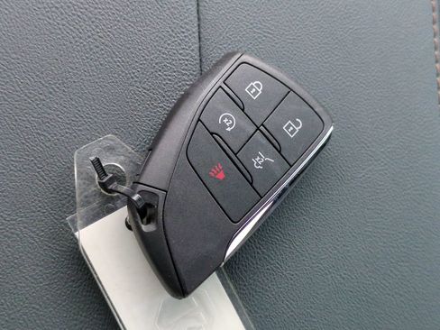 Used 2026 GMC Terrain AT4 w/ Convenience Package III AWD/4WD image 24