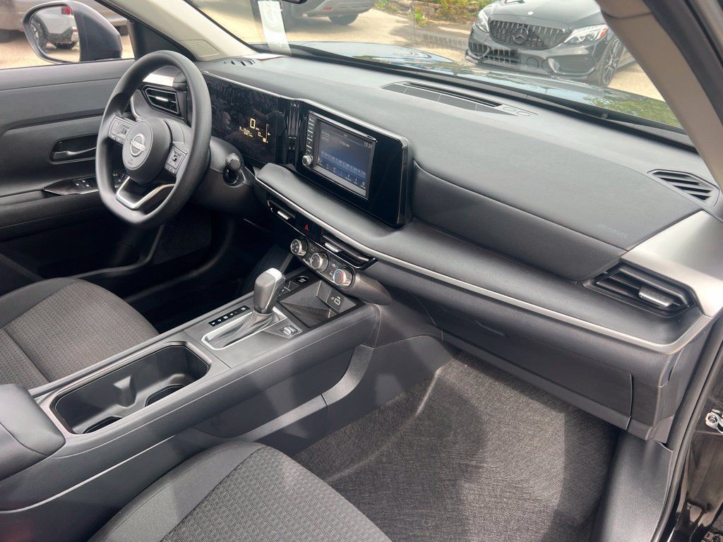 Certified 2025 Nissan Kicks S AWD/4WD image 22