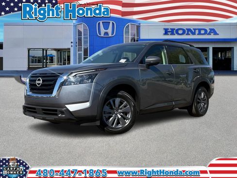 Used 2024 Nissan Pathfinder SV AWD/4WD image 1