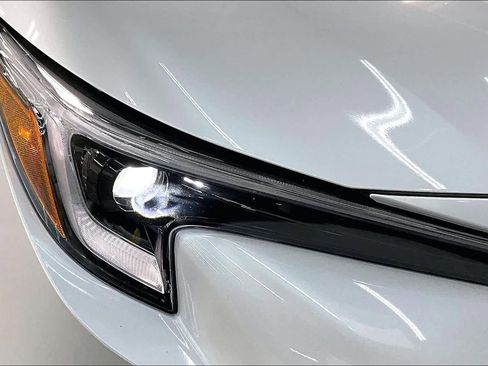 Used 2025 Toyota Corolla SE FWD image 27