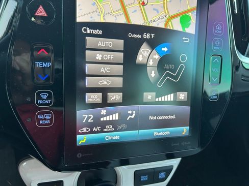 Used 2018 Toyota Prius Four Touring image 27