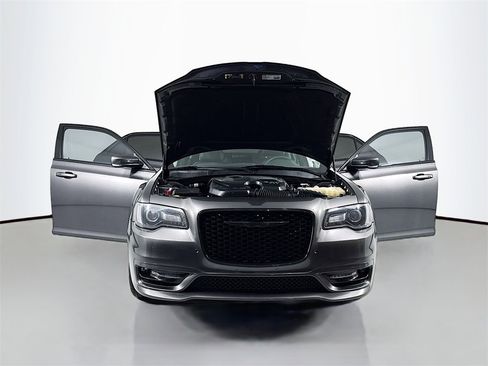 Used 2023 Chrysler 300 Touring L image 21