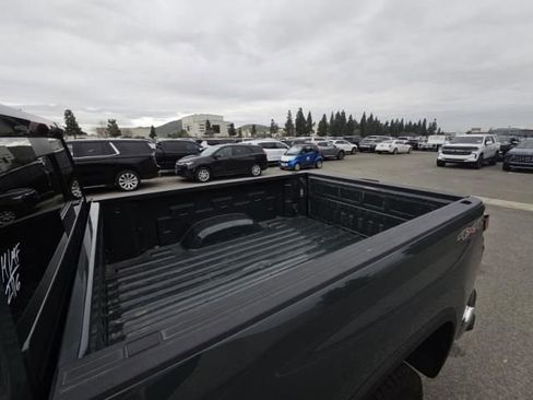 Used 2025 Chevrolet Silverado 2500 LTZ w/ LTZ Convenience Package AWD/4WD image 3