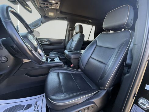 Used 2021 GMC Yukon SLT w/ SLT Premium Package image 4