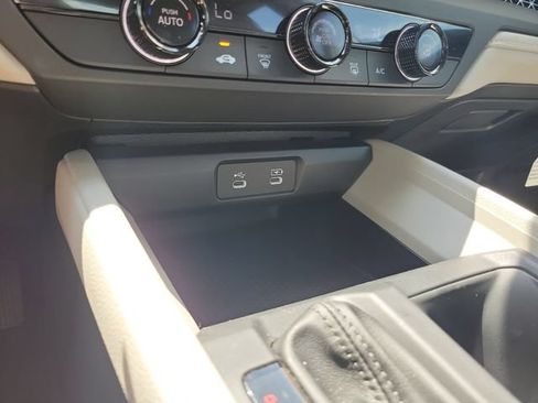 Certified 2025 Honda Accord LX image 22