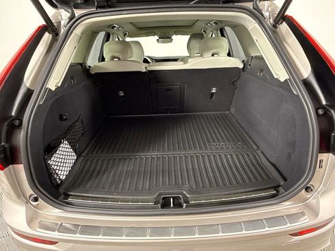 Used 2025 Volvo XC60 T8 Plus w/ Protection Package Premier AWD/4WD image 21