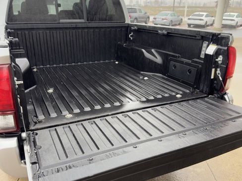 Used 2022 Toyota Tacoma SR image 13