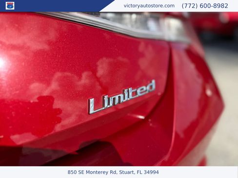 Used 2023 Hyundai Elantra Limited FWD image 14