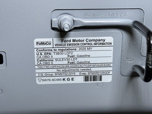 New 2025 Ford Maverick Lariat w/ Black Appearance Package image 46