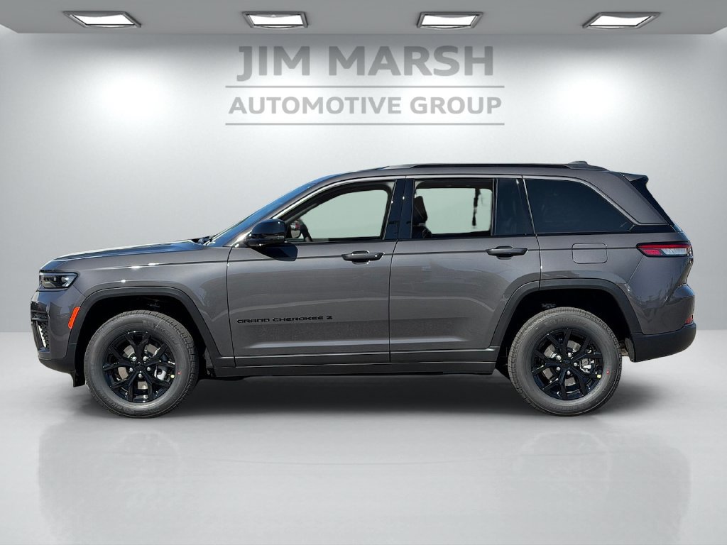 New 2026 Jeep Grand Cherokee Altitude AWD/4WD image 3