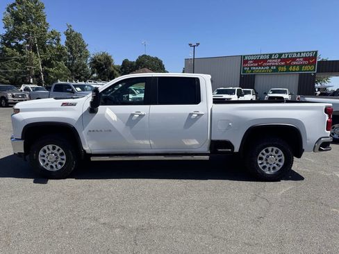 Used 2023 Chevrolet Silverado 2500 LT w/ Convenience Package AWD/4WD image 4