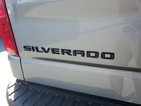 New 2026 Chevrolet Silverado 1500 Custom Trail Boss w/ LPO, Dark Essentials Package image 7