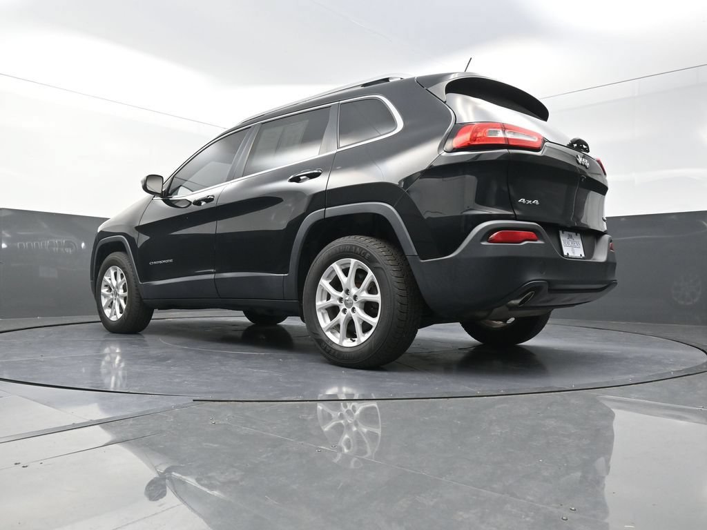 Used 2018 Jeep Cherokee Latitude AWD/4WD image 27