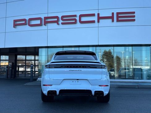 New 2026 Porsche Cayenne GTS image 8