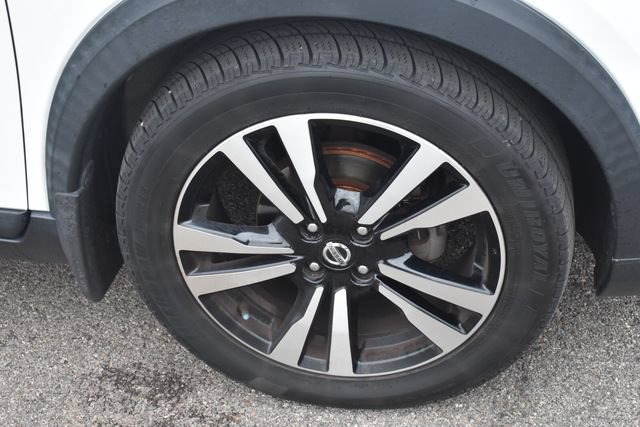 Used 2018 Nissan Kicks SV FWD image 11