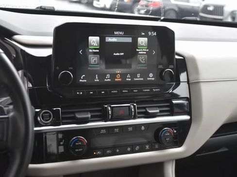 Used 2023 Nissan Pathfinder SL w/ SL Premium Package image 21