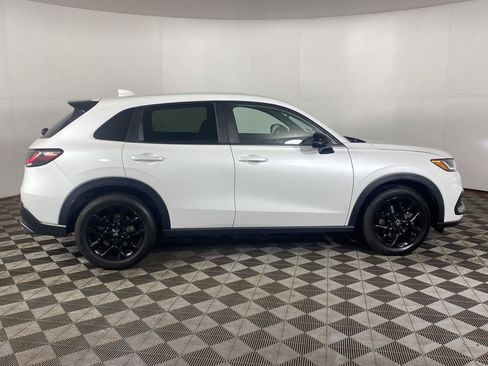 Used 2023 Honda HR-V Sport image 6