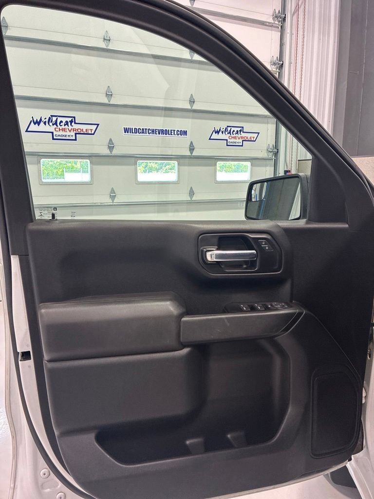 Used 2022 Chevrolet Silverado 1500 Custom RWD image 17