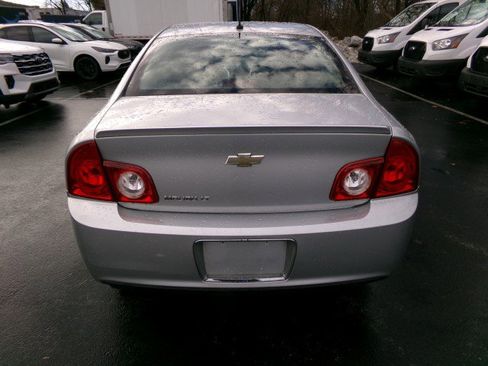 Used 2010 Chevrolet Malibu LT w/ Power Convenience Package image 9