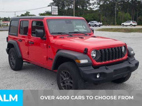 Used 2025 Jeep Wrangler Unlimited Sport AWD/4WD image 2