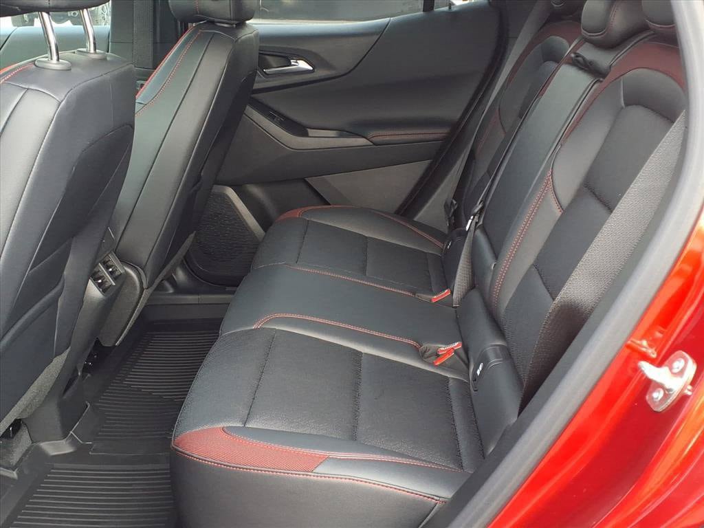 New 2027 Chevrolet Equinox RS w/ LPO, Floor Liner Package FWD image 17